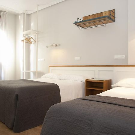 Apartamentos Sabinas Don Jaime Zaragoza Oda fotoğraf