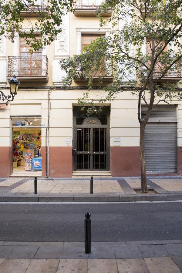 Apartamentos Sabinas Don Jaime Zaragoza Dış mekan fotoğraf