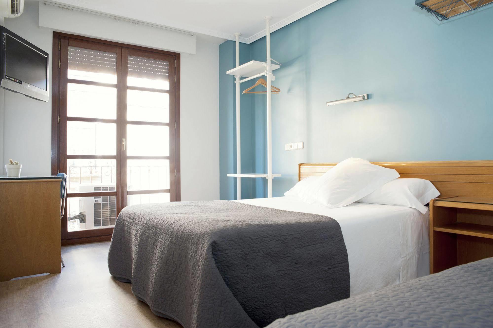 Apartamentos Sabinas Don Jaime Zaragoza Dış mekan fotoğraf
